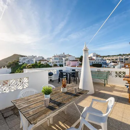 Lovely Apartment, Sea Views, Rooftop Terrace #1974 公寓 *