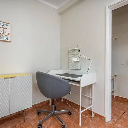 公寓 Lovely Apartment, Sea Views, Rooftop Terrace #1974 布德恩斯