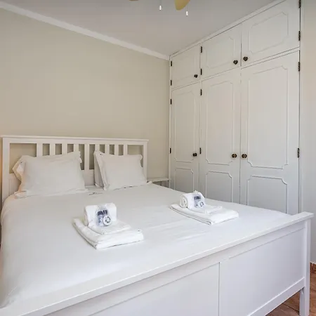 Lovely Apartment, Sea Views, Rooftop Terrace #1974