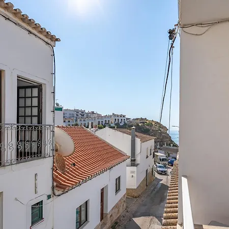 Lovely Apartment, Sea Views, Rooftop Terrace #1974 Budens