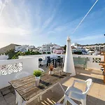 Lovely Apartment, Sea Views, Rooftop Terrace #1974 Daire *