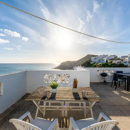 Lovely Apartment, Sea Views, Rooftop Terrace #1974 Budens